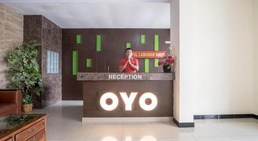 Oyo 741 Hotel Labuhan Raya Medan Exterior photo